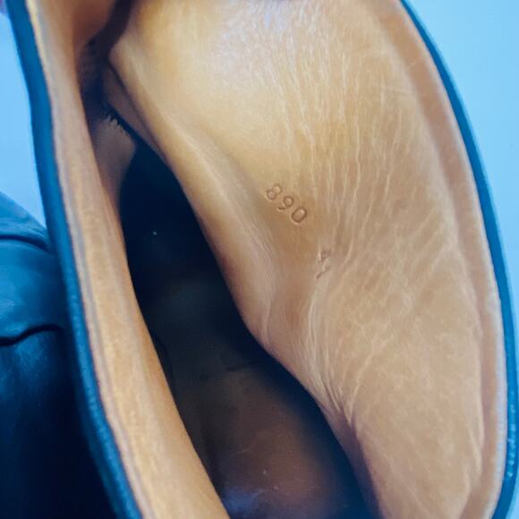 P. Monjo Womens Black Leather Pull-On Round Toe Cap Ankle Boots Size EU41 - Picture 9 of 15